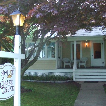 House On Chase Creek Bed & Breakfast Shelter Island Heights Eksteriør bilde