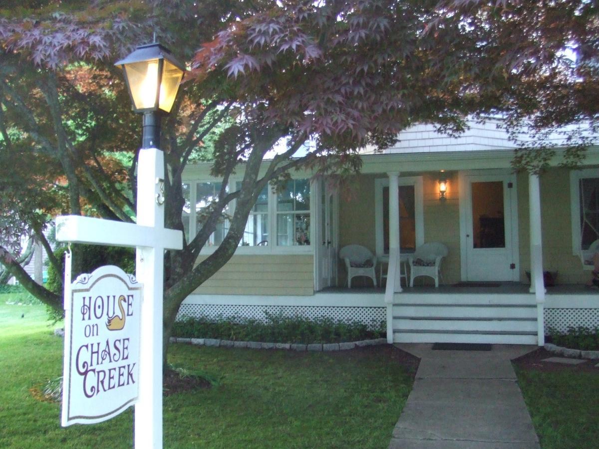 House On Chase Creek Bed & Breakfast Shelter Island Heights Eksteriør bilde