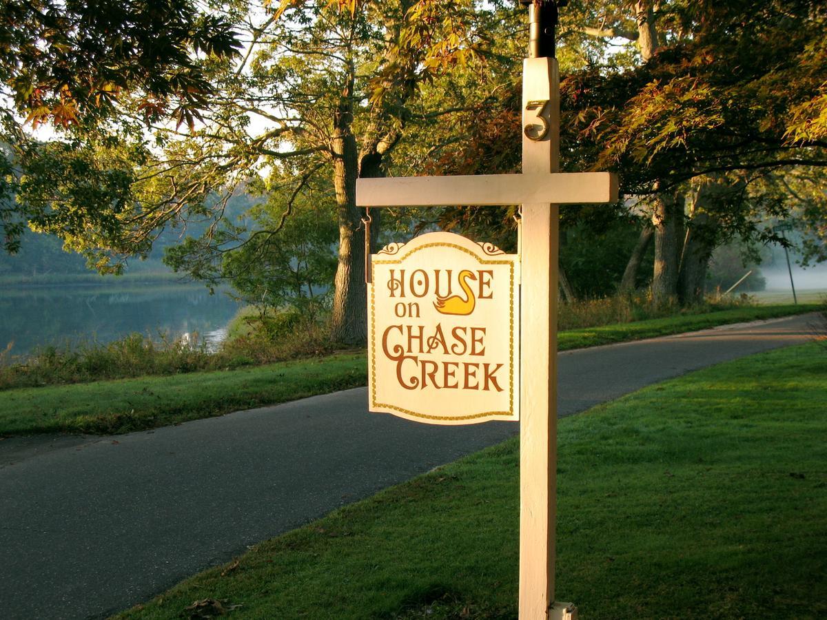 House On Chase Creek Bed & Breakfast Shelter Island Heights Eksteriør bilde