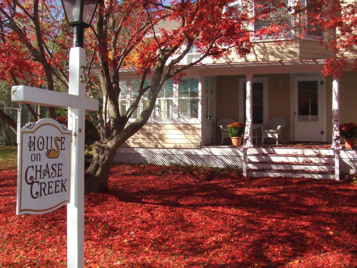 House On Chase Creek Bed & Breakfast Shelter Island Heights Eksteriør bilde