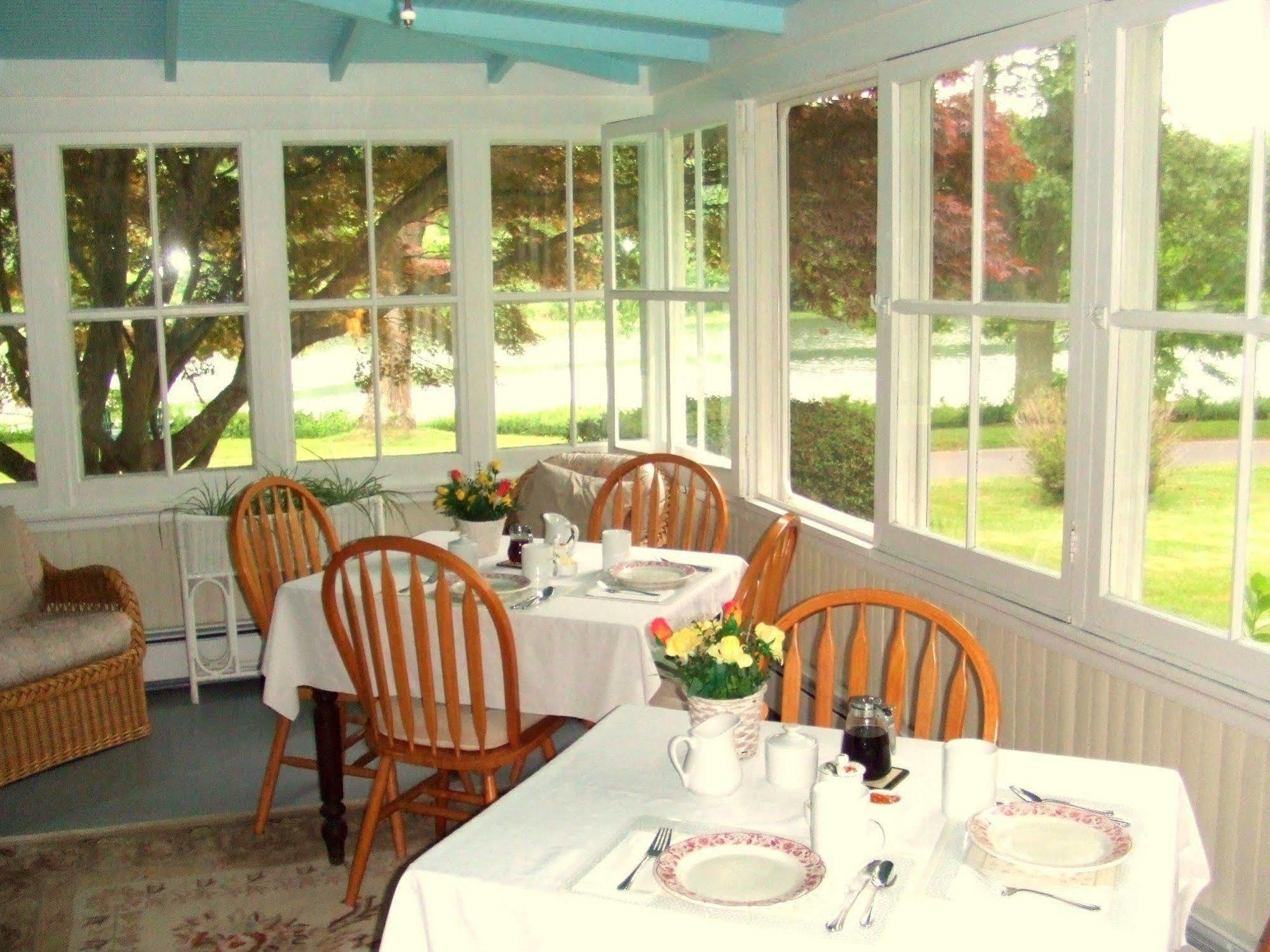 House On Chase Creek Bed & Breakfast Shelter Island Heights Eksteriør bilde