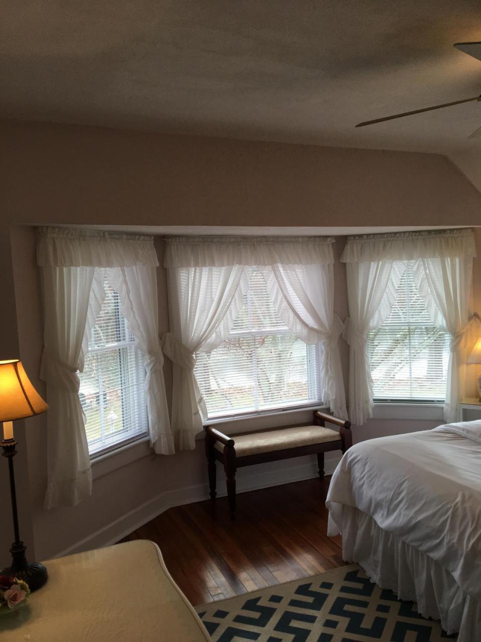 House On Chase Creek Bed & Breakfast Shelter Island Heights Eksteriør bilde